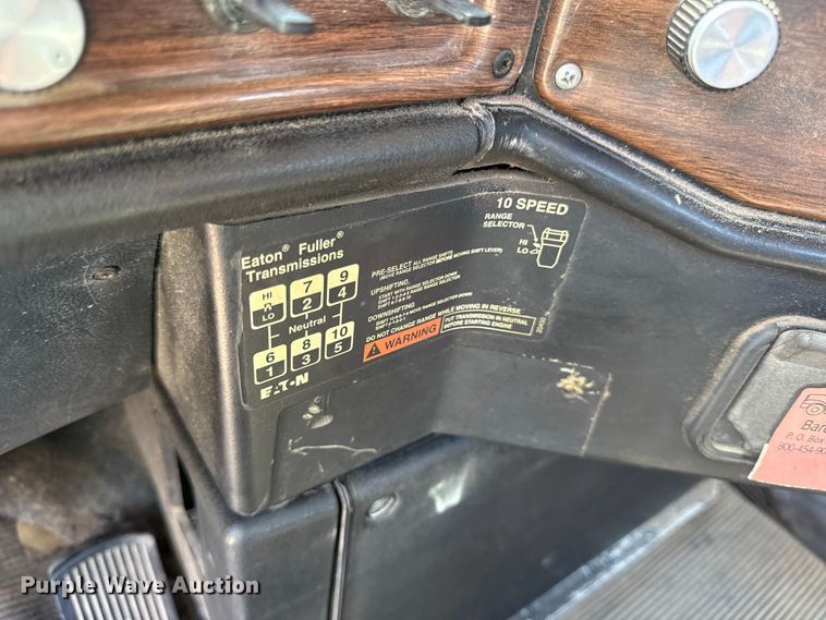 image for item EV6207 1996 Freightliner FLD semi truck