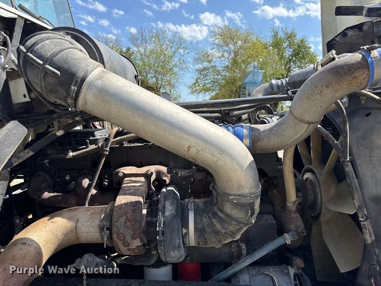 image for item EV6207 1996 Freightliner FLD semi truck