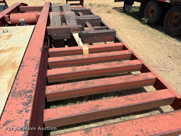 image for item EW4070 1994 Donahue 45N combine trailer