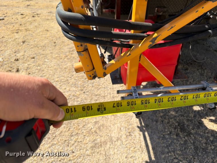 image for item EW4079 1986 International F-2574 applicator truck