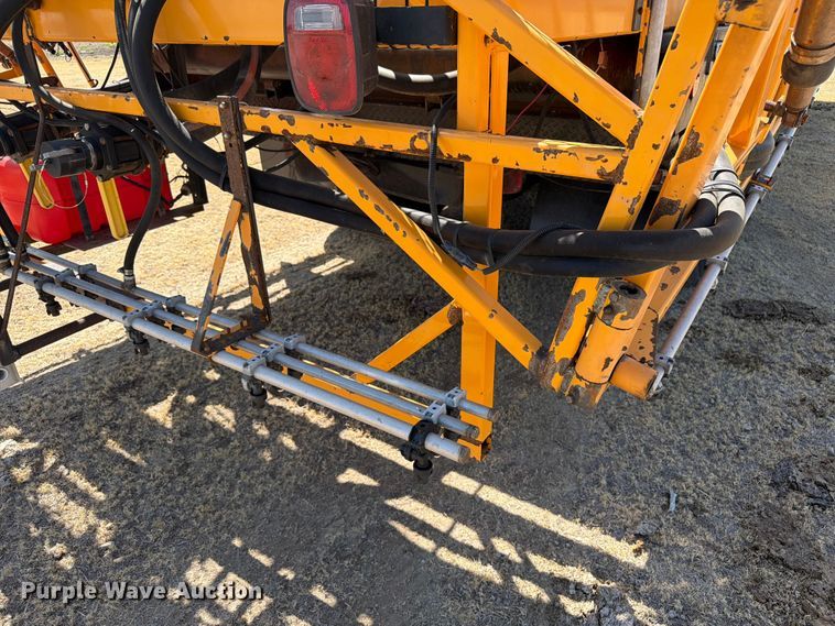 image for item EW4079 1986 International F-2574 applicator truck