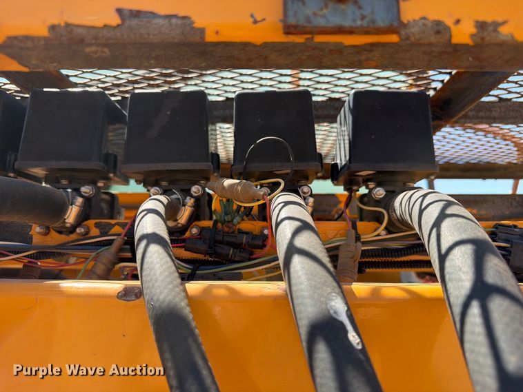 image for item EW4079 1986 International F-2574 applicator truck
