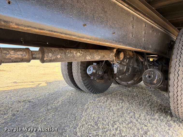 image for item EW4079 1986 International F-2574 applicator truck