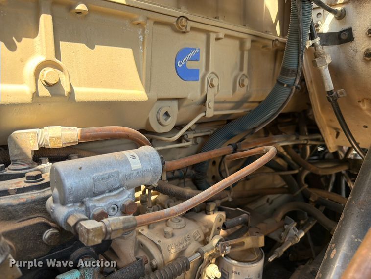 image for item EW4079 1986 International F-2574 applicator truck