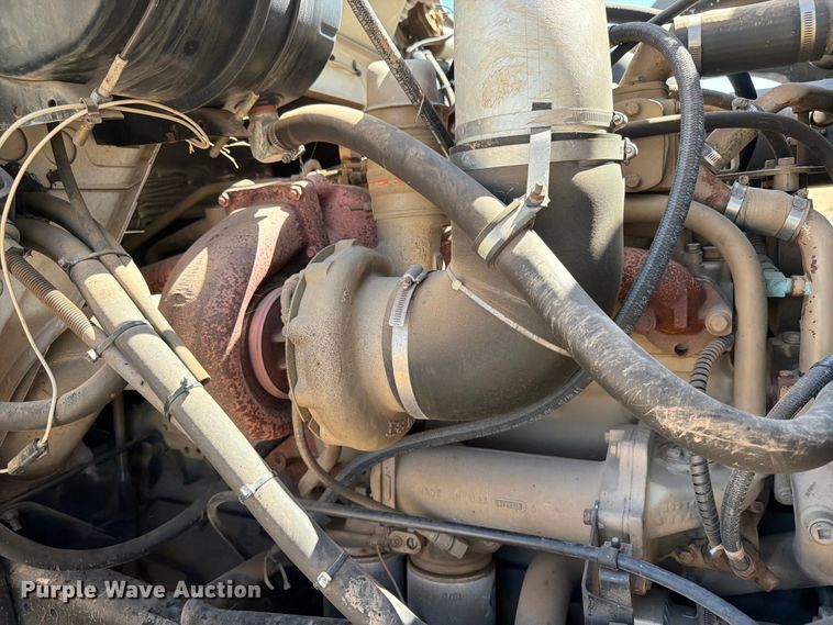 image for item EW4079 1986 International F-2574 applicator truck