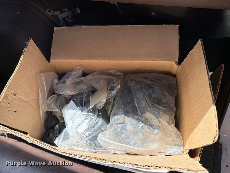 image for item EW4079 1986 International F-2574 applicator truck