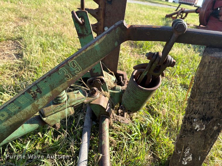 image for item EW5031 John Deere SNE0039 sickle mower