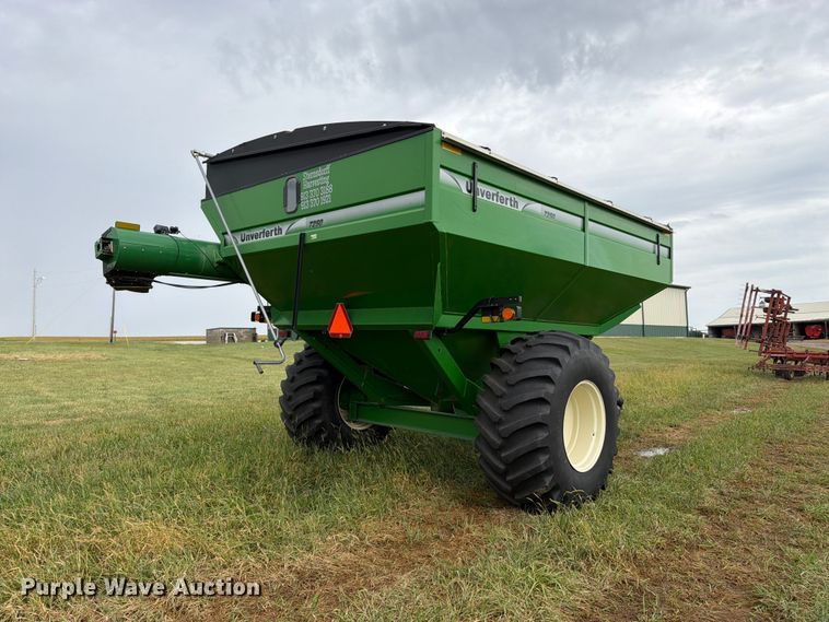 image for item EW5035 Unverferth 7250 grain cart