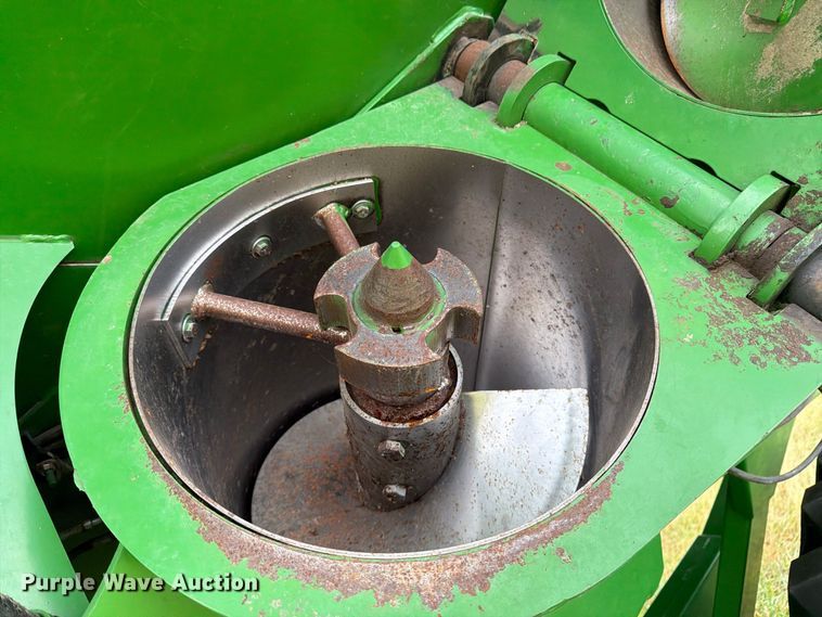 image for item EW5035 Unverferth 7250 grain cart