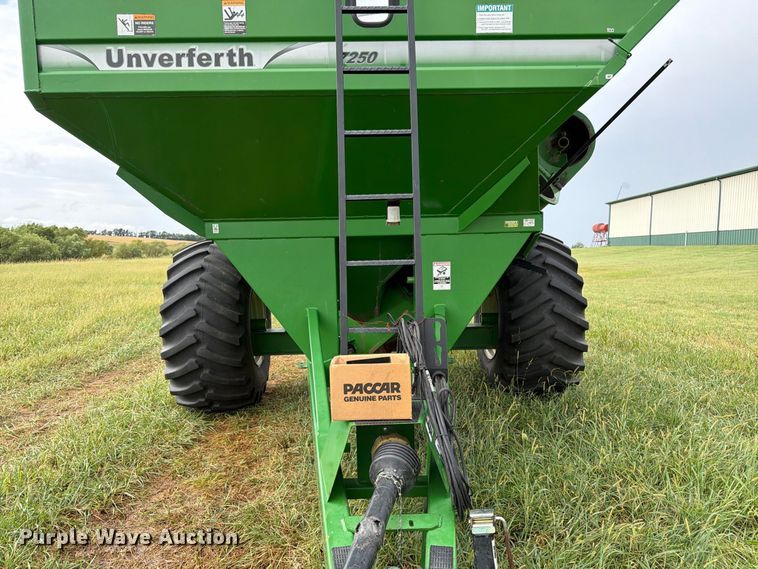 image for item EW5035 Unverferth 7250 grain cart