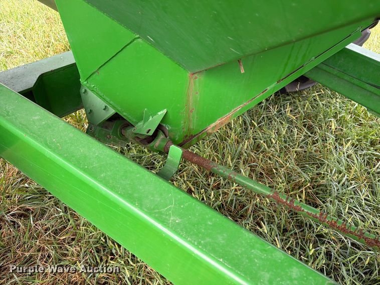 image for item EW5035 Unverferth 7250 grain cart