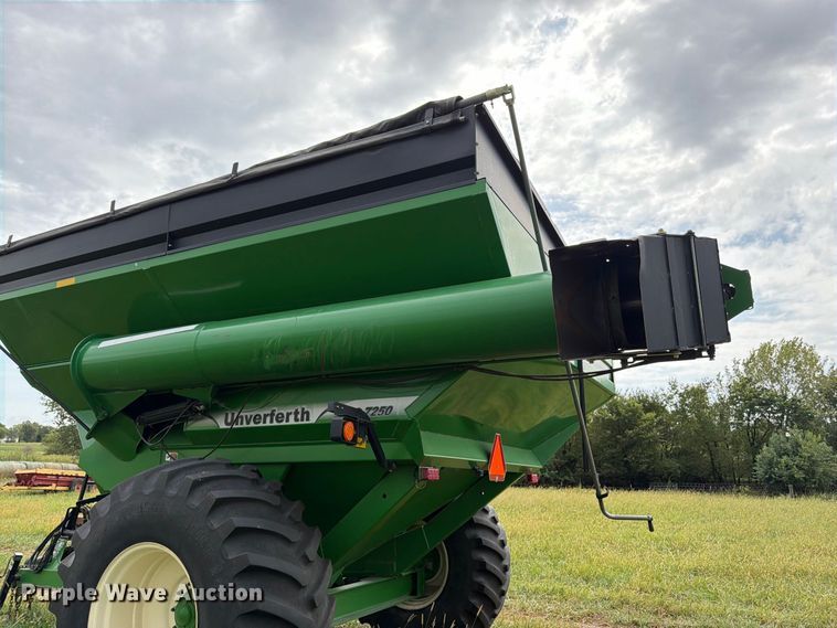 image for item EW5035 Unverferth 7250 grain cart
