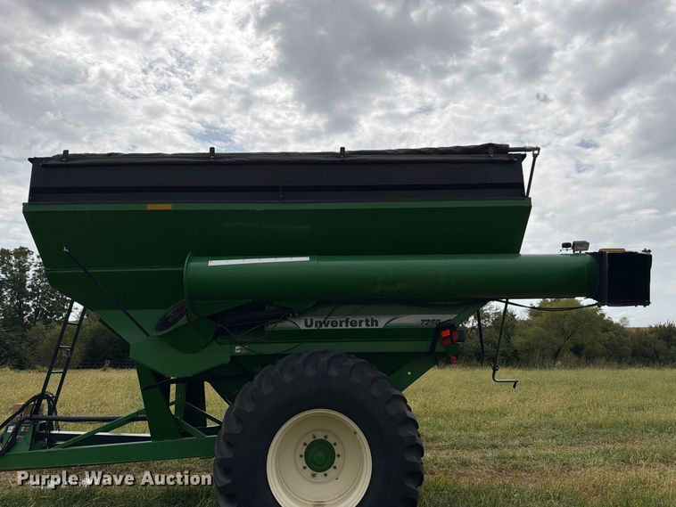 image for item EW5035 Unverferth 7250 grain cart