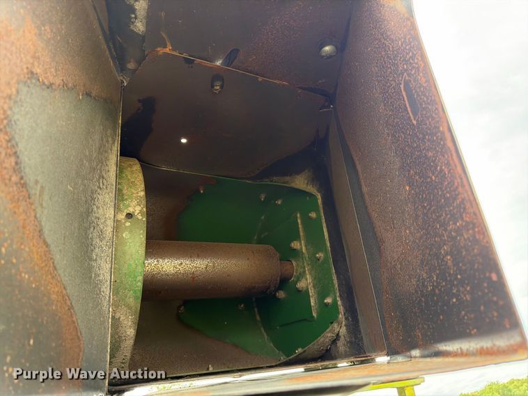 image for item EW5035 Unverferth 7250 grain cart