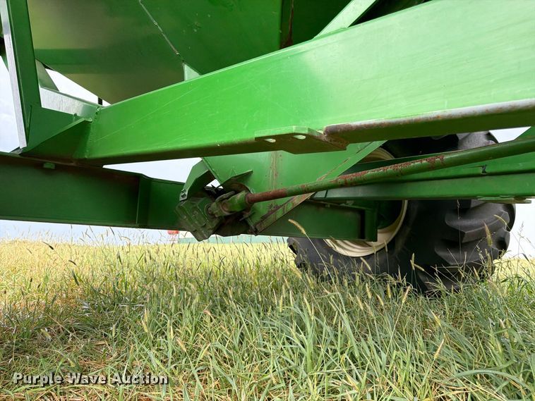 image for item EW5035 Unverferth 7250 grain cart