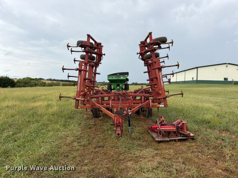 image for item EW5036 Sunflower 5331-27 field cultivator
