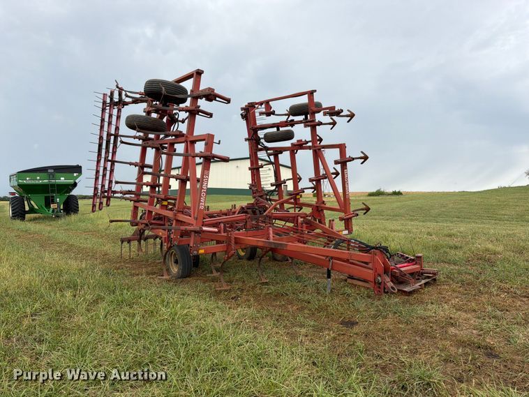 image for item EW5036 Sunflower 5331-27 field cultivator