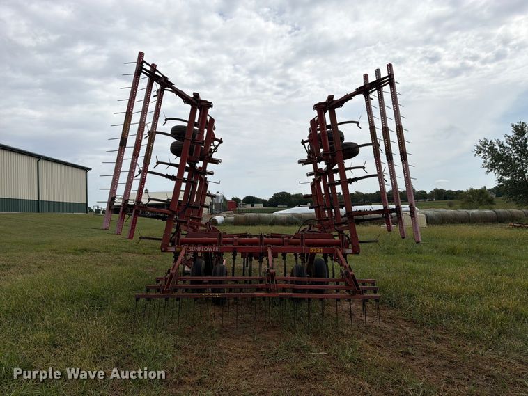 image for item EW5036 Sunflower 5331-27 field cultivator