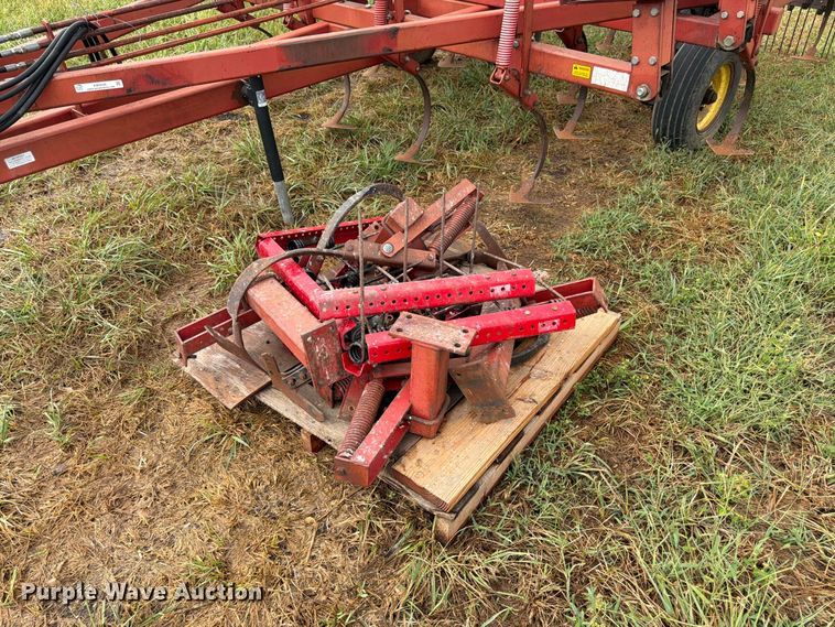 image for item EW5036 Sunflower 5331-27 field cultivator