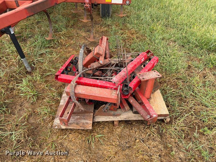 image for item EW5036 Sunflower 5331-27 field cultivator