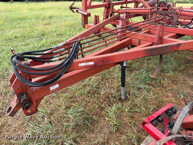 image for item EW5036 Sunflower 5331-27 field cultivator