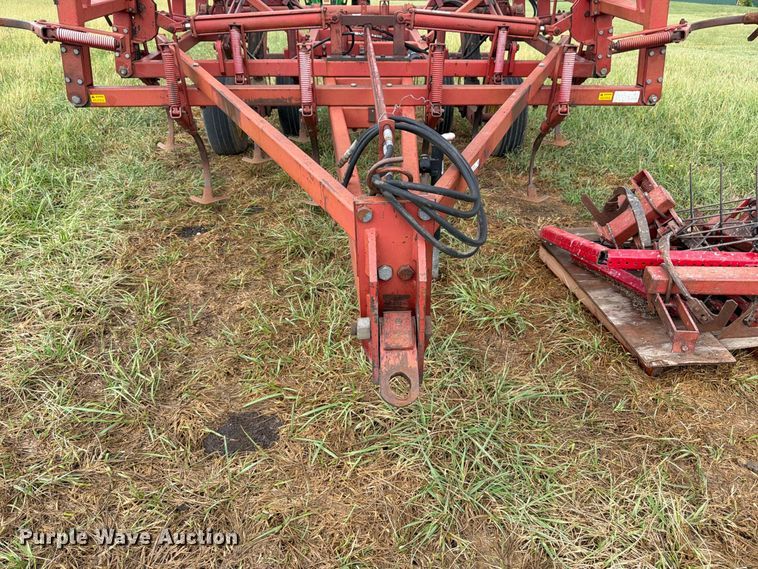 image for item EW5036 Sunflower 5331-27 field cultivator