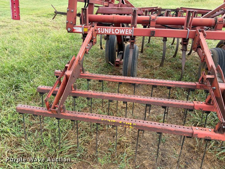 image for item EW5036 Sunflower 5331-27 field cultivator