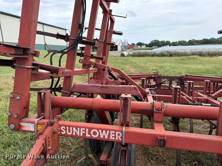 image for item EW5036 Sunflower 5331-27 field cultivator