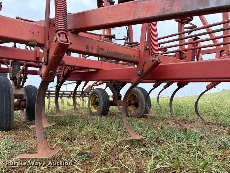 image for item EW5036 Sunflower 5331-27 field cultivator