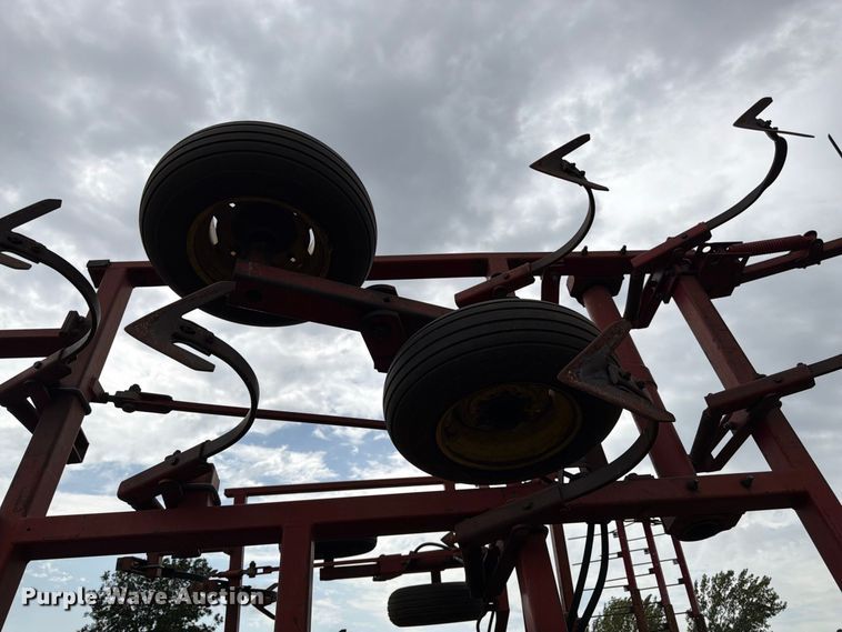 image for item EW5036 Sunflower 5331-27 field cultivator