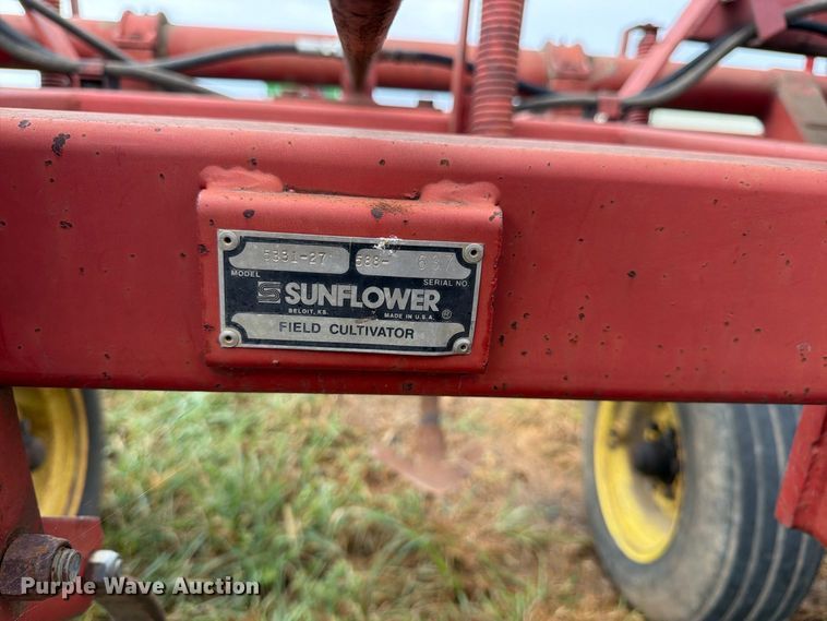 image for item EW5036 Sunflower 5331-27 field cultivator
