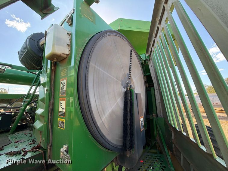 image for item EW8830 2000 John Deere 9750 STS combine