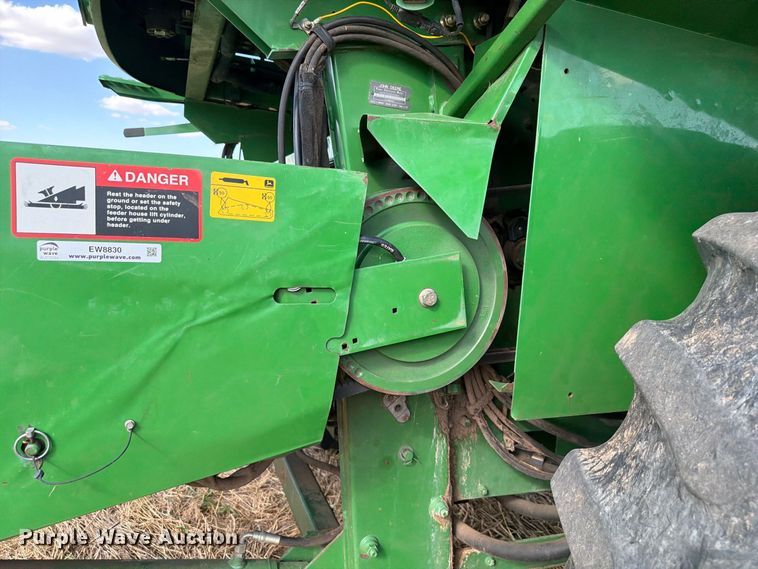 image for item EW8830 2000 John Deere 9750 STS combine