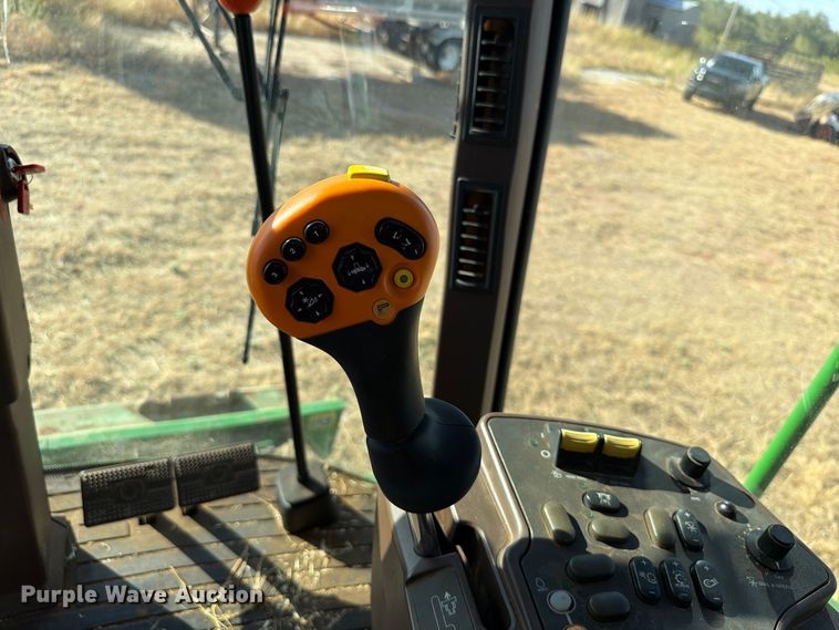 image for item EW8830 2000 John Deere 9750 STS combine
