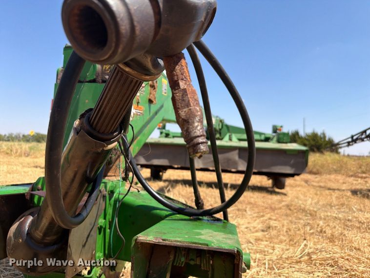 image for item EW8831 John Deere 946 swather / windrower