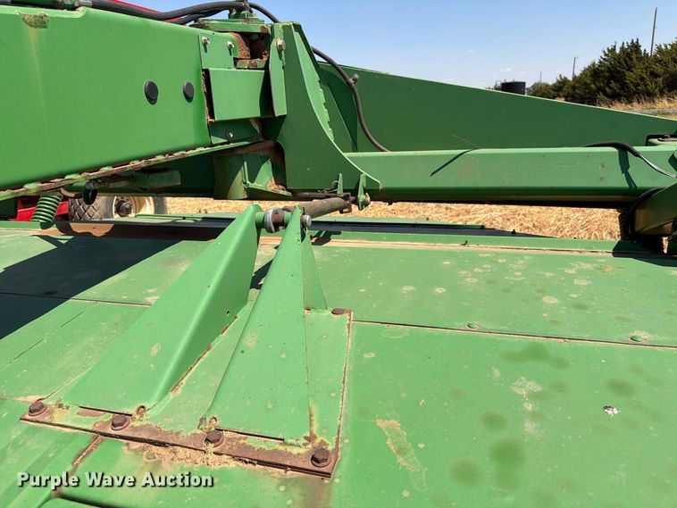 image for item EW8831 John Deere 946 swather / windrower