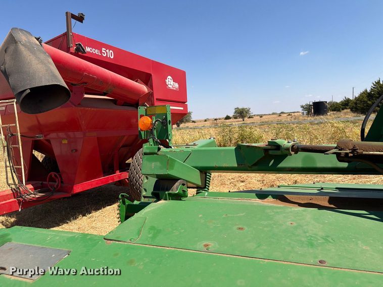 image for item EW8831 John Deere 946 swather / windrower