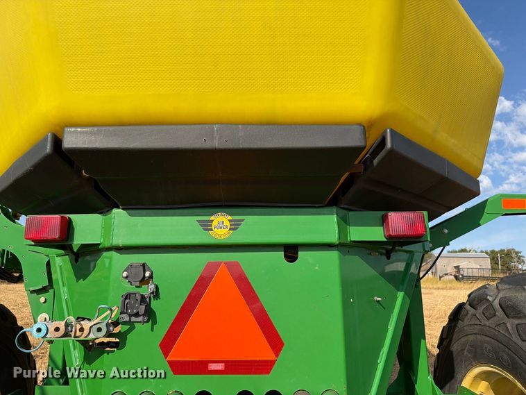 image for item EW8832 John Deere 1910 air commodity cart