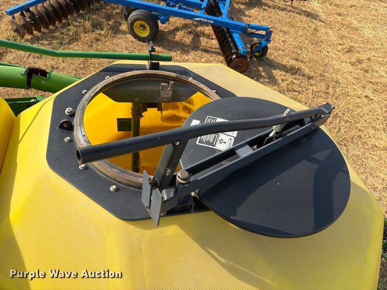 image for item EW8832 John Deere 1910 air commodity cart