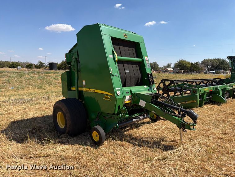 image for item EW8833 2013 John Deere 469 round baler