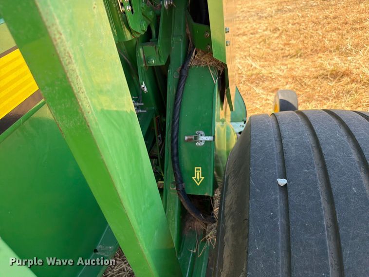 image for item EW8833 2013 John Deere 469 round baler