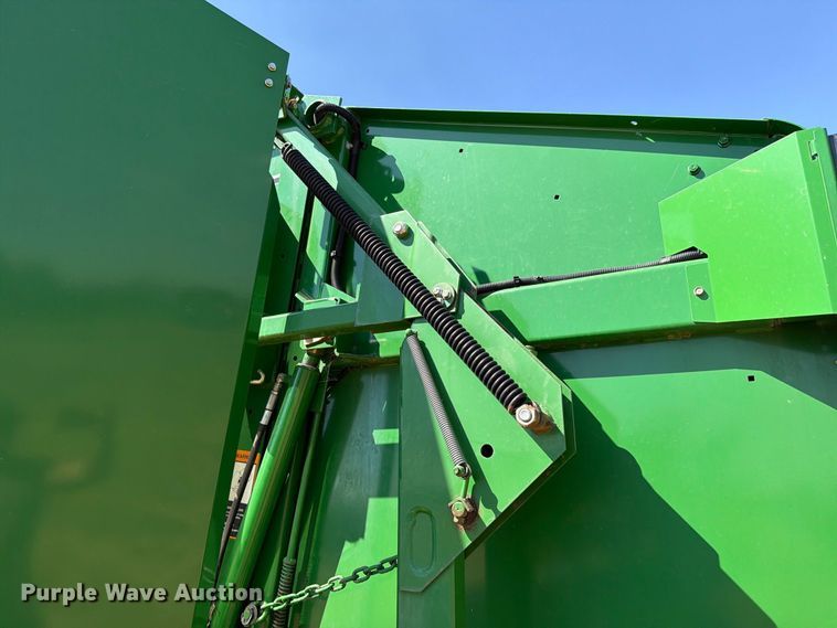image for item EW8833 2013 John Deere 469 round baler