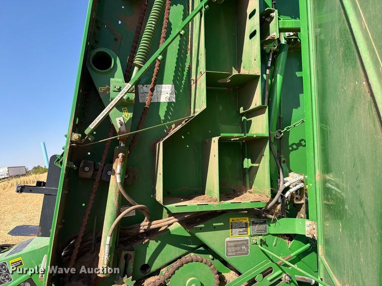 image for item EW8833 2013 John Deere 469 round baler