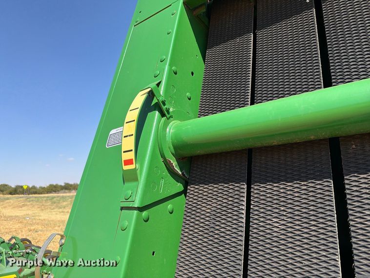 image for item EW8833 2013 John Deere 469 round baler