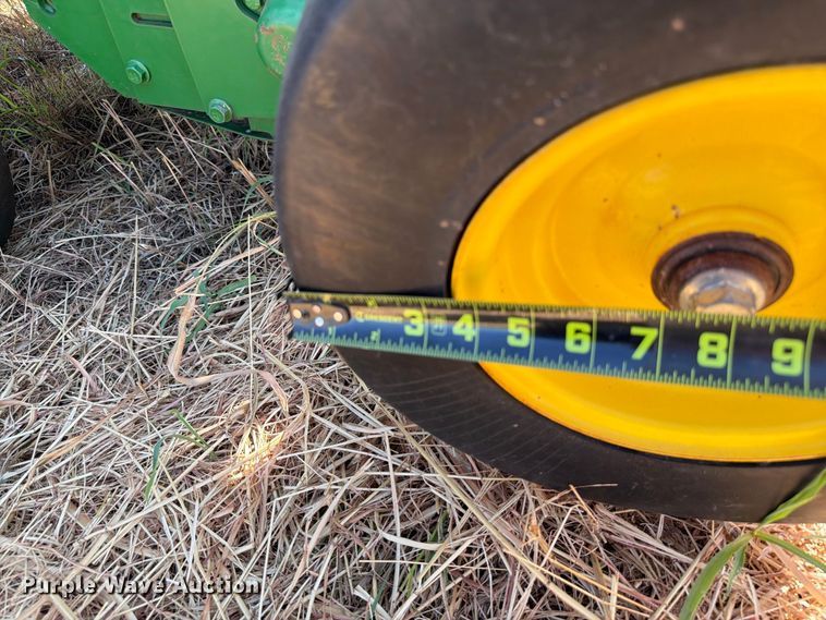 image for item EW8833 2013 John Deere 469 round baler