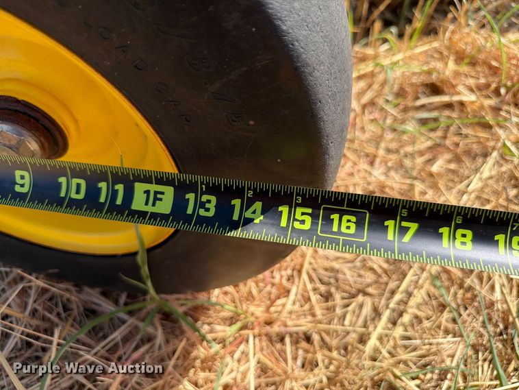 image for item EW8833 2013 John Deere 469 round baler