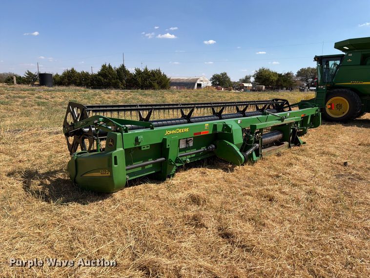 image for item EW8834 2006 John Deere 630 D rigid head