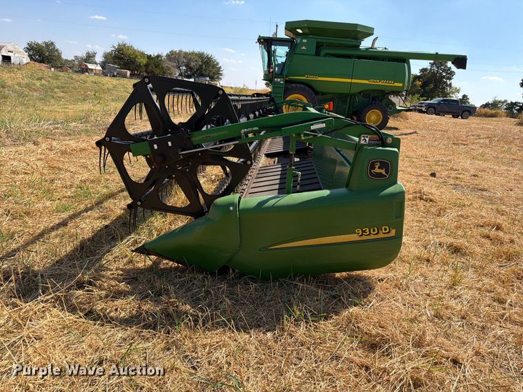 image for item EW8834 2006 John Deere 630 D rigid head
