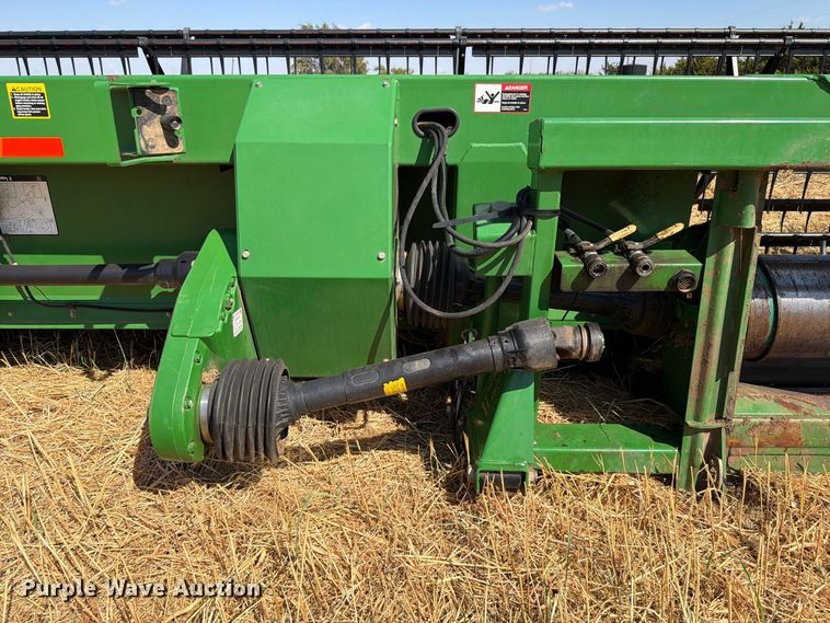 image for item EW8834 2006 John Deere 630 D rigid head