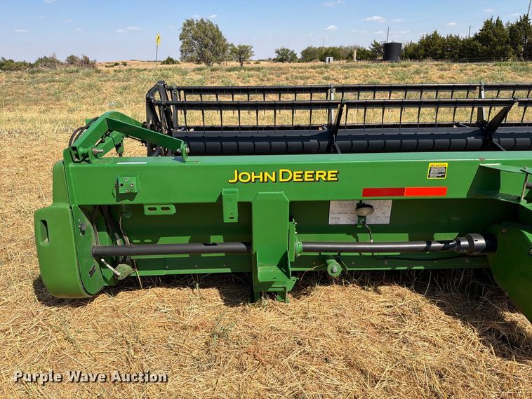 image for item EW8834 2006 John Deere 630 D rigid head